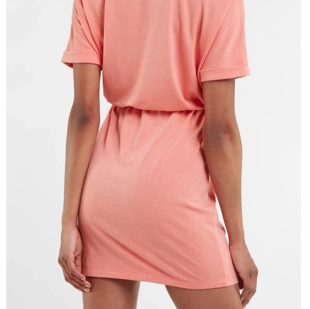 Express dress - Picture 2 of 5